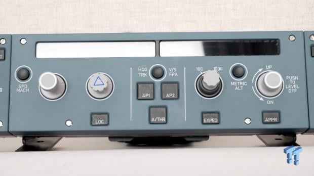 MOZA MA3F EFCM Flight Control Module Review: authentic Airbus A320 autopilot panel for simulators 24