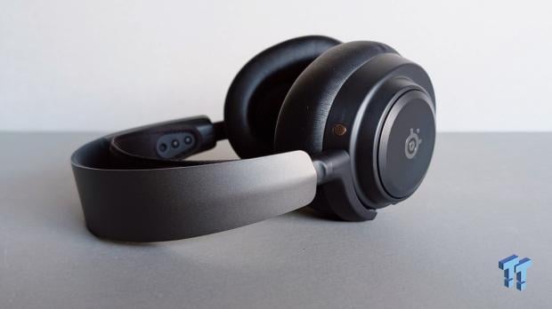 SteelSeries Arctis Nova Pro Omni Wireless Headset Review - One Headset to Rule Them All 13