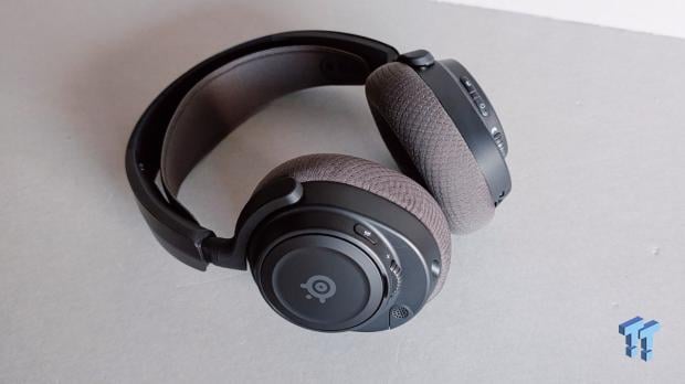 SteelSeries Arctis Nova 7 Wireless Gen 2 Headset Review - New and Improved, But Is It Enough? 15