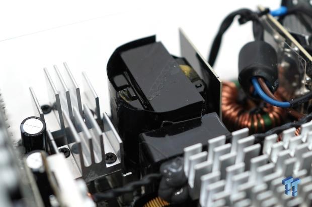 CPS PCCooler YS1200 ATX 3.1 80 PLUS Gold PSU Review 18