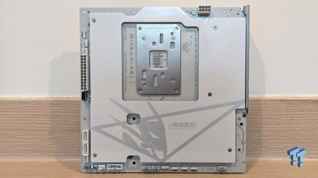 GIGABYTE B850M AORUS Stealth Ice Review - One for the cleanest of builds 06