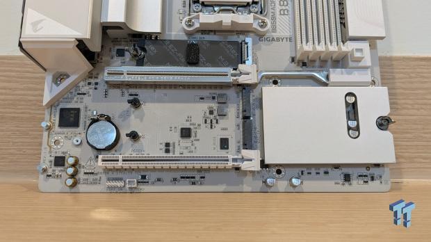 GIGABYTE B850M AORUS Stealth Ice Review - One for the cleanest of builds 08