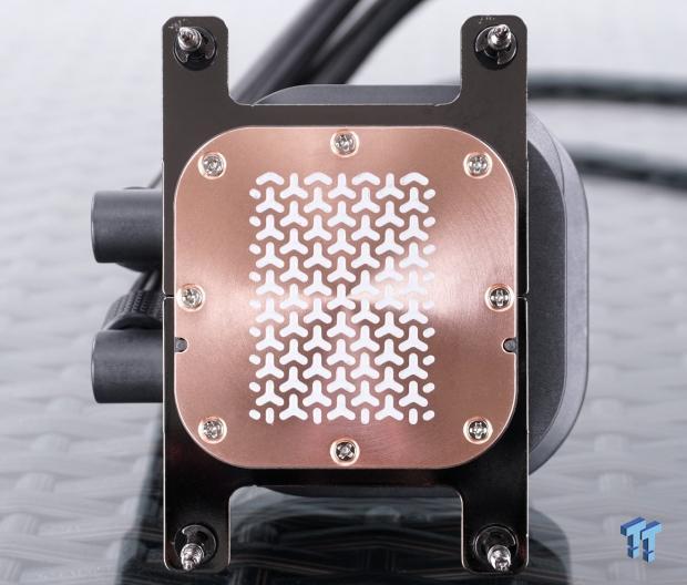 Corsair iCUE LINK Titan II 360 RX LCD Liquid CPU Cooler Review 12