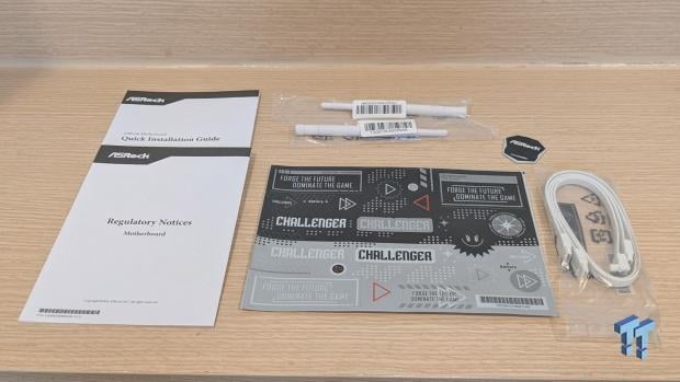 ASRock X870E Challenger Wi-Fi White Review - X870E with a B850 price 04