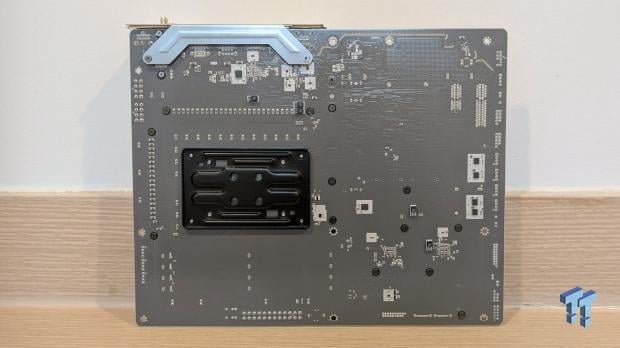 ASRock X870E Challenger Wi-Fi White Review - X870E with a B850 price 06