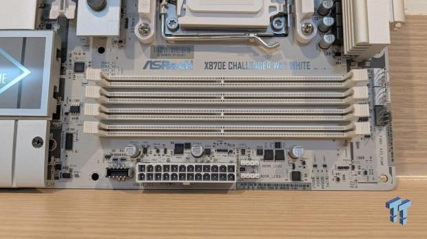 ASRock X870E Challenger Wi-Fi White Review - X870E with a B850 price 07