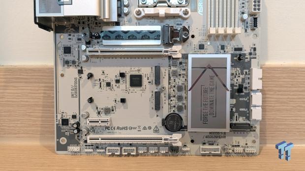 ASRock X870E Challenger Wi-Fi White Review - X870E with a B850 price 08