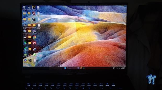 GIGABYTE AORUS Master 16 Gen 2 AM6J (Fire Range) 16 Gaming Laptop Review 15