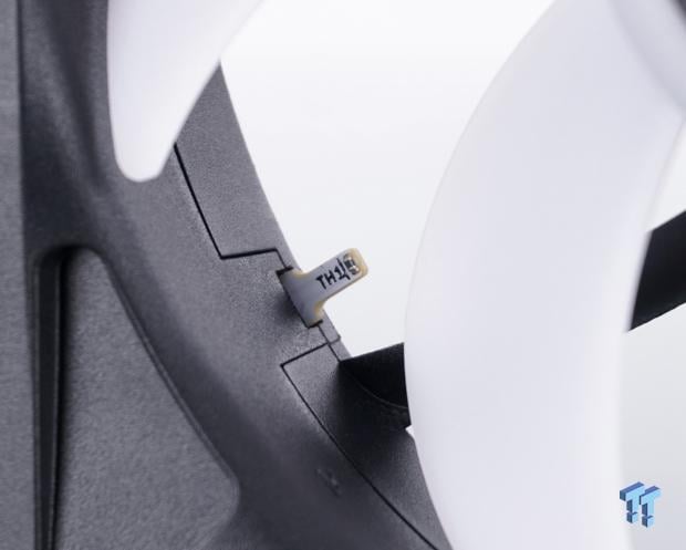 Corsair iCUE LINK RX360 II Unified Frame RGB PWM & RX120 II RGB PWM Expansion Fans Review 16