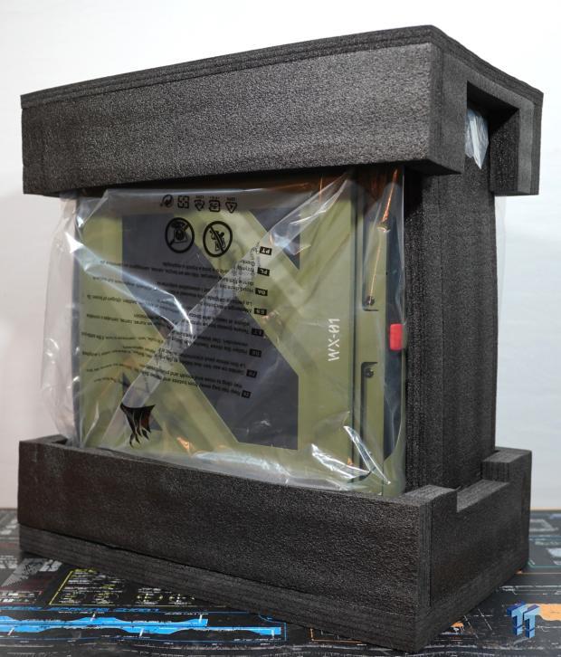 Corsair Warthog RS Mid-Tower Chassis Review 4