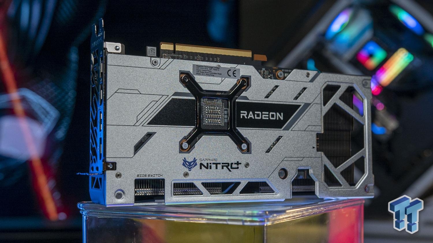 10101_sapphire-nitro-radeon-rx