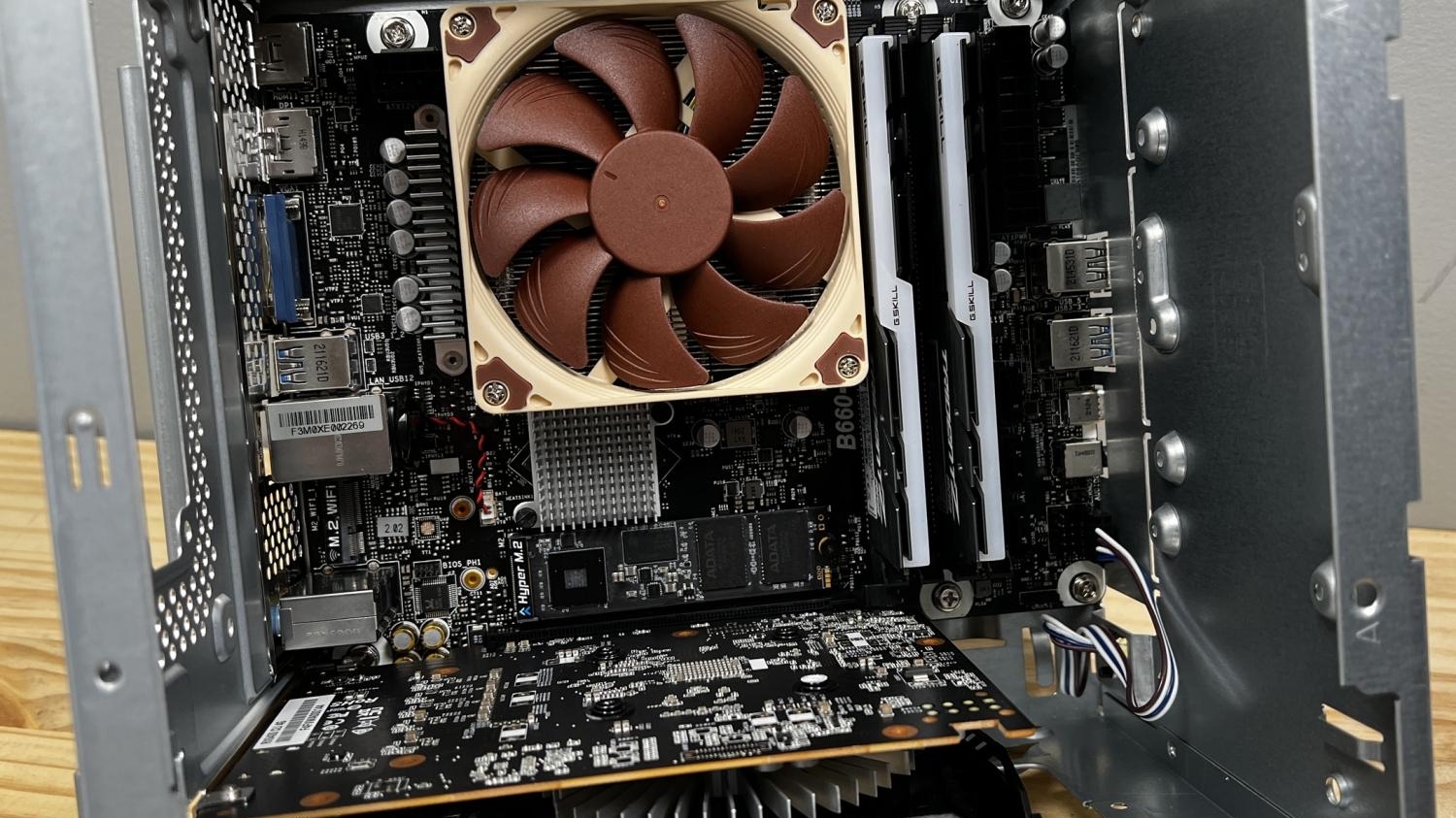 10119_asrock-deskmeet-b660-