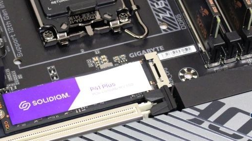 Solidigm P41 Plus 2TB SSD Review - DRAMless Perfection