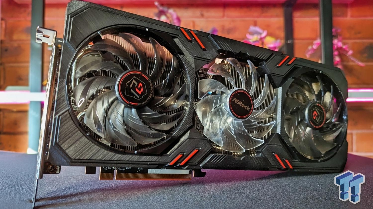 10506_asrock-radeon-rx-7600-