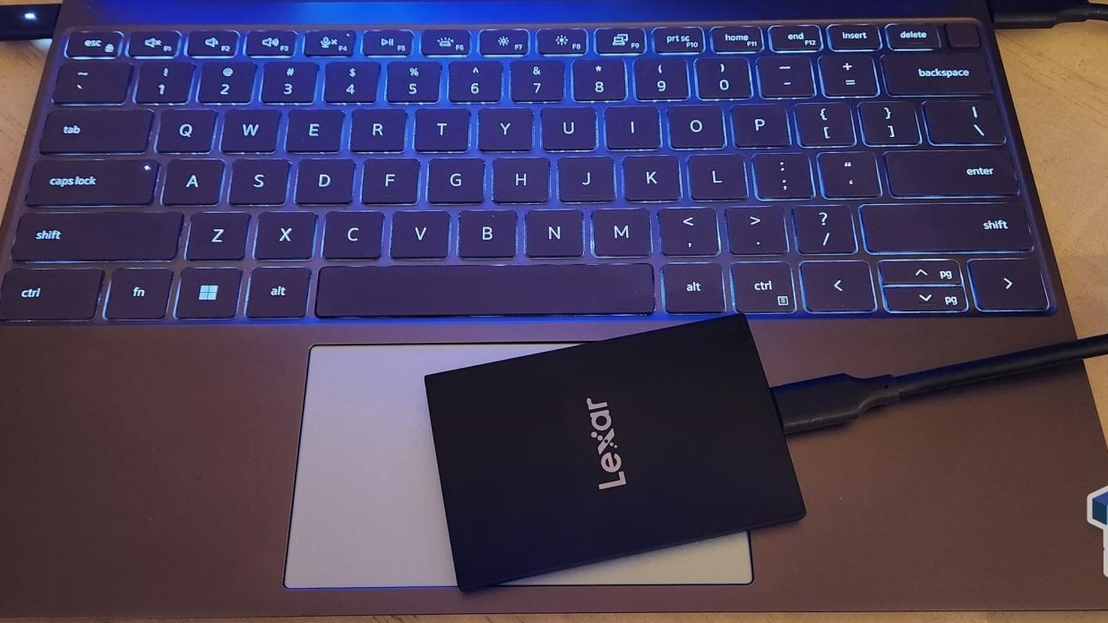 新品 Lexar LSL500X001T-RNBNJ SSD USB-C 1TB Amazon.com: Lexar 1TB SL500 Portable SSD, Up to 2000MB/s