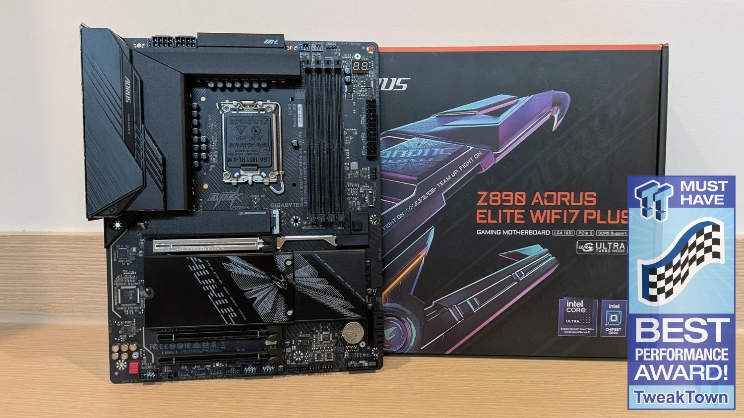 GIGABYTE Z890 AORUS Elite WiFi7 Plus Motherboard Review - Right in