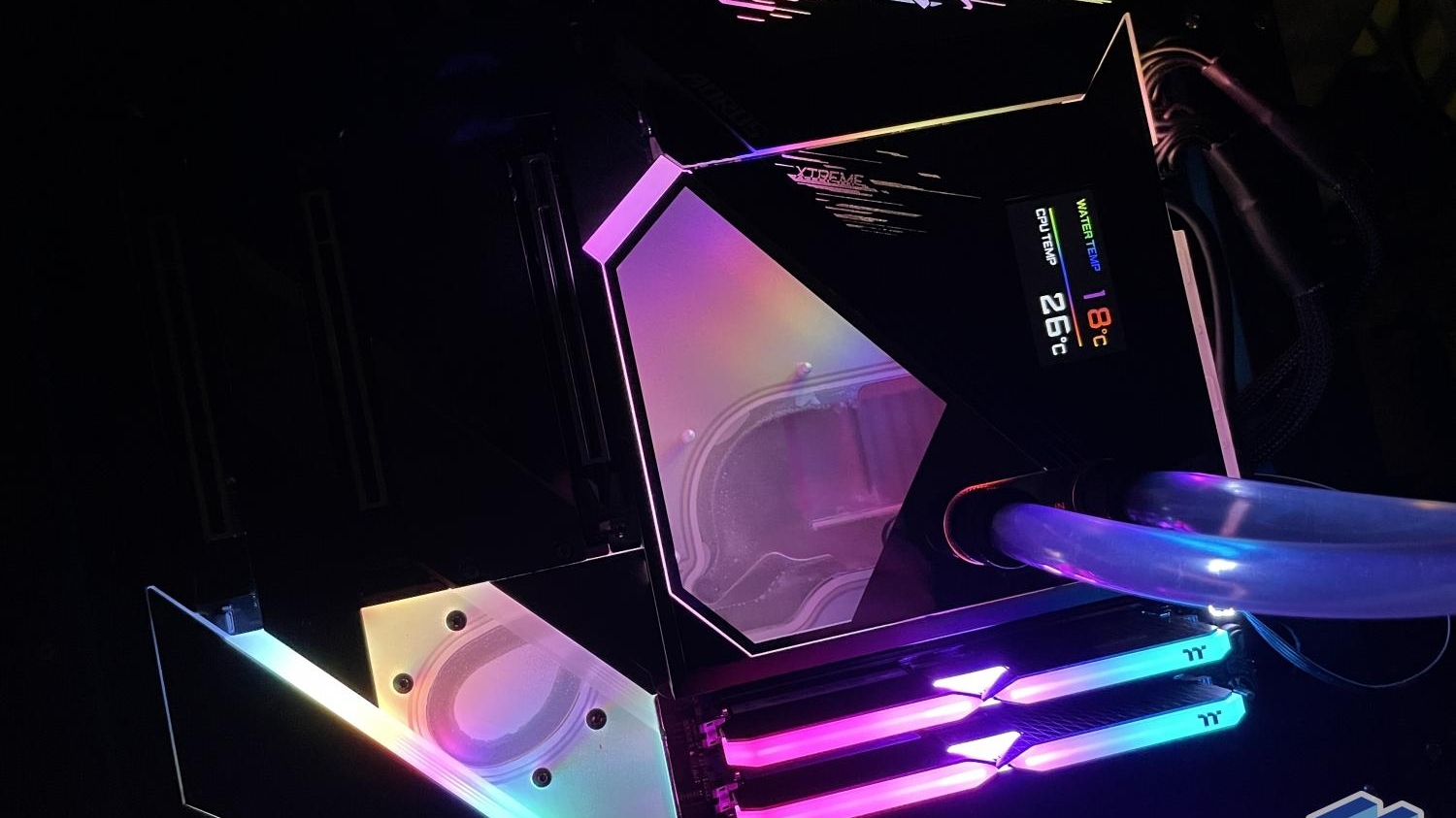 9842_gigabyte-z590-aorus-