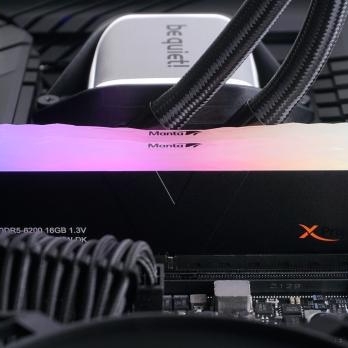 V-Color Manta XPrism RGB SCC Series PC5-44800 / DDR5 5600 Mhz メモリモジュール 16GB × 2枚組(White) TMXPL1656836WW-DW 返品種別B v-color Launches Manta XPrism RGB Gaming Series with DDR5 6400MHz