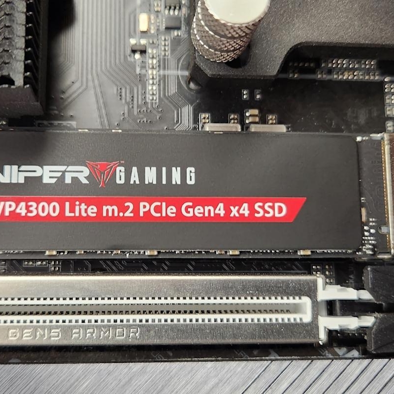 10532_patriot-viper-vp4300-