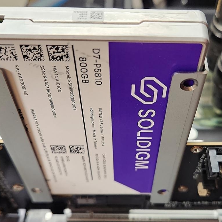 Solidigm D7-P5810 800GB Enterprise SSD Review - Caching QLC Solidigm D7-P5810 800GB Enterprise SSD Review - Caching QLC