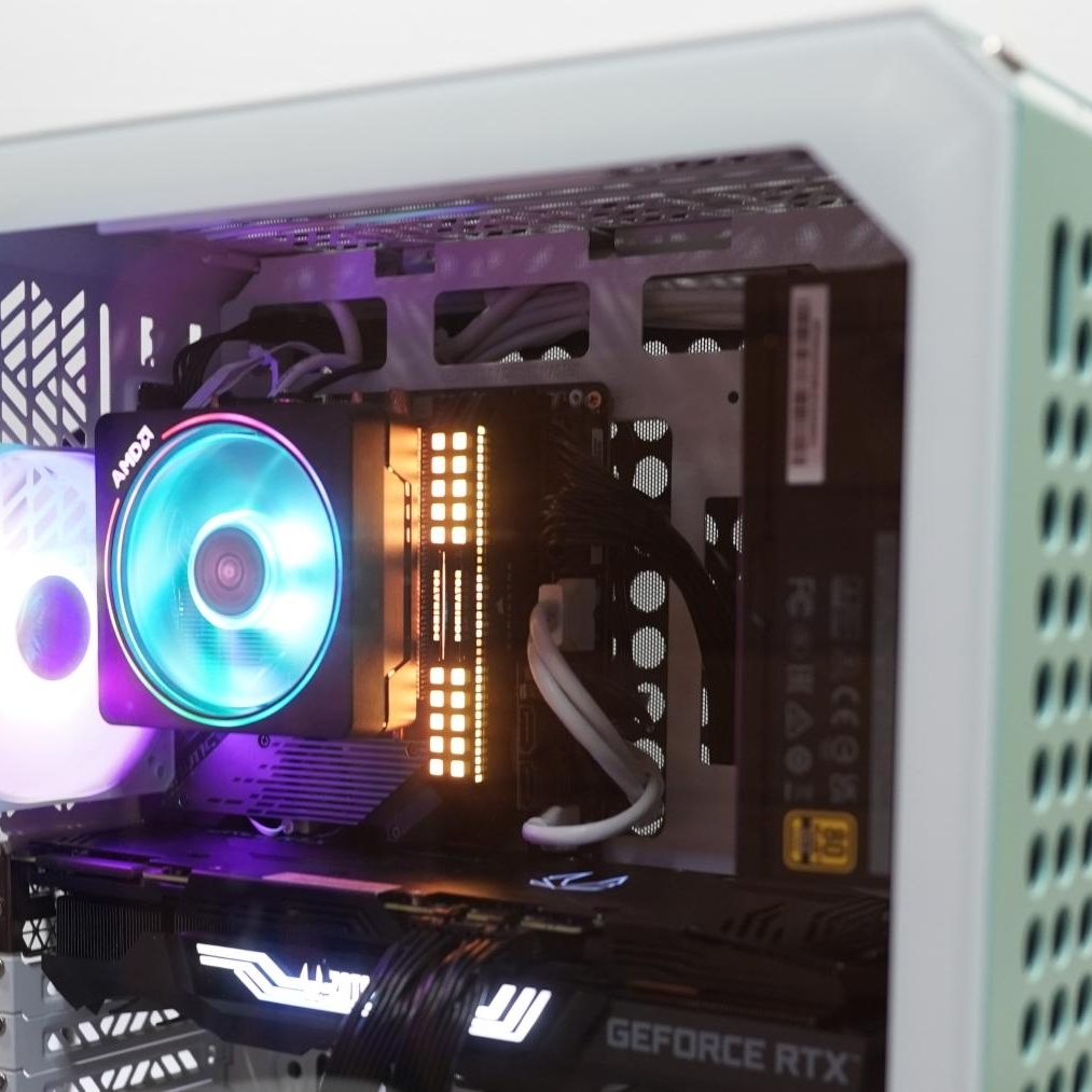 Cooler Master Qube 500 Flatpack Macaron Edition Mid-Tower