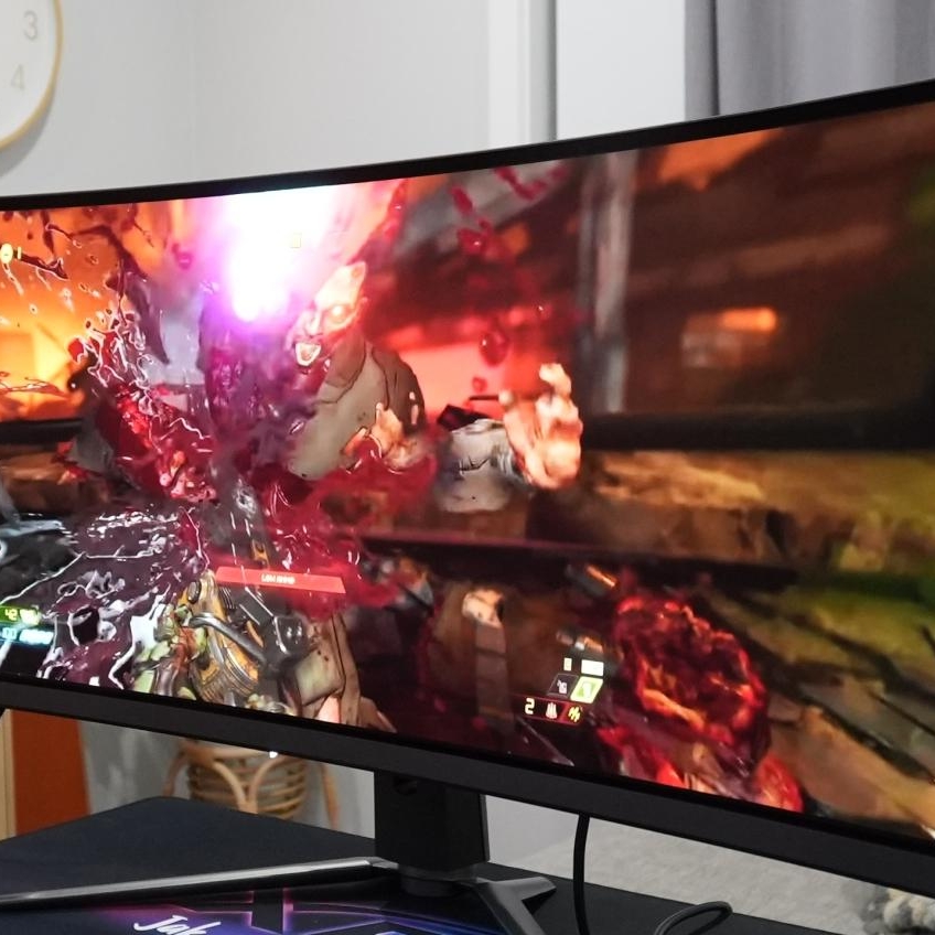 MSI MPG 491CQPX QD-OLED Gaming Monitor Review - OLED Goes Crazy Big