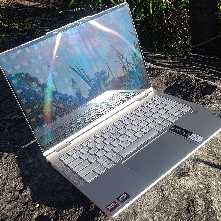 Lenovo Yoga 7 2-in-1 Gen 10 Office 保証残 Lenovo Yoga 7 2-in-1 Gen 10 (Krackan Point | Radeon 860M) Laptop
