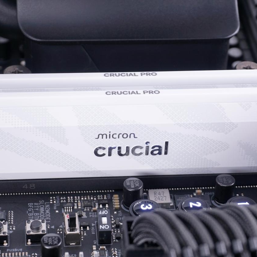 Crucial DDR5 Pro OC Memory DDR5-6400 16GB Dual-Channel Memory Kit