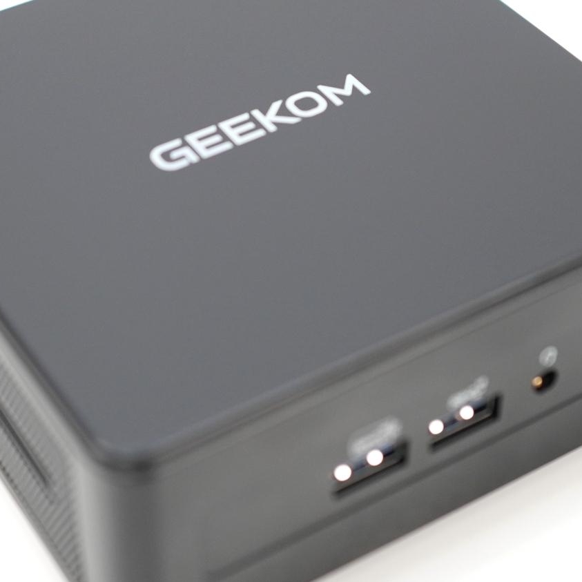 GEEKOM IT15 AI (Intel Core Ultra 9 285H) Mini PC Review