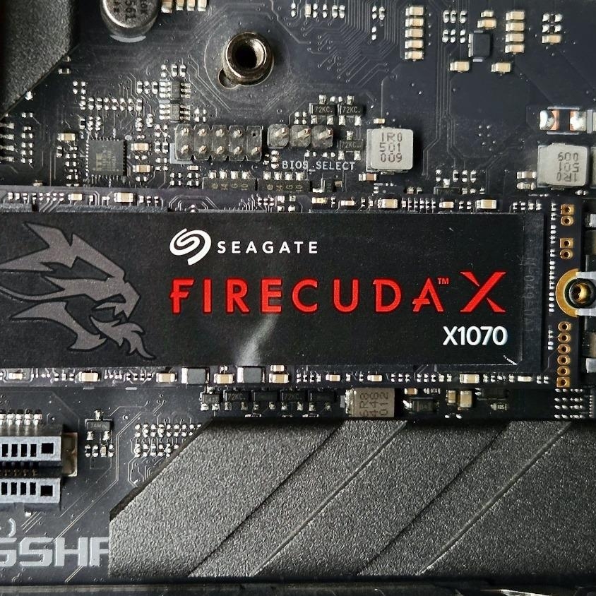 Seagate FireCuda X1070 4TB SSD Review - A New Mainstream Contender