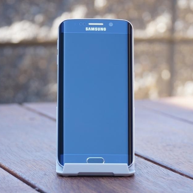 Samsung Galaxy S6 Edge Review - A Phone From The Future Samsung Galaxy S6 Edge Review - A Phone From The Future