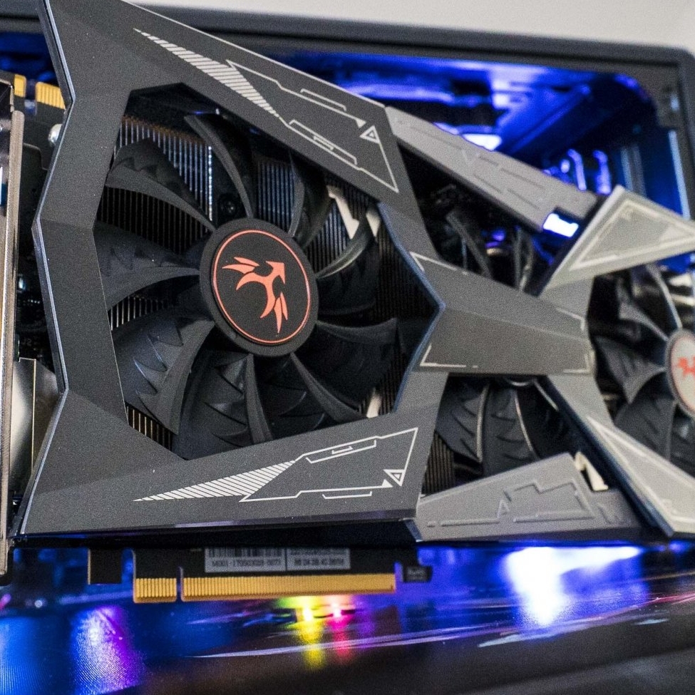 8355_colorful-igame-gtx-1080-