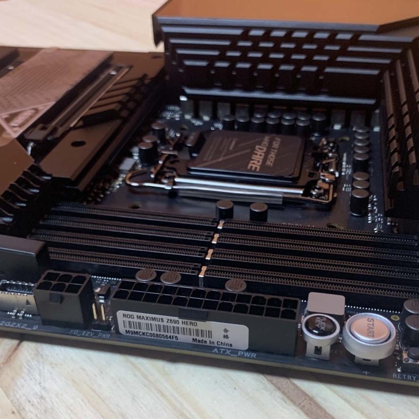ASUS ROG Maximus Z690 Hero Motherboard Review
