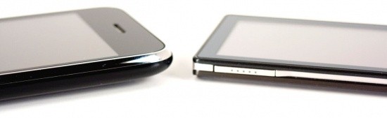 Microsoft Zune HD and AV Dock Personal Media Player 16