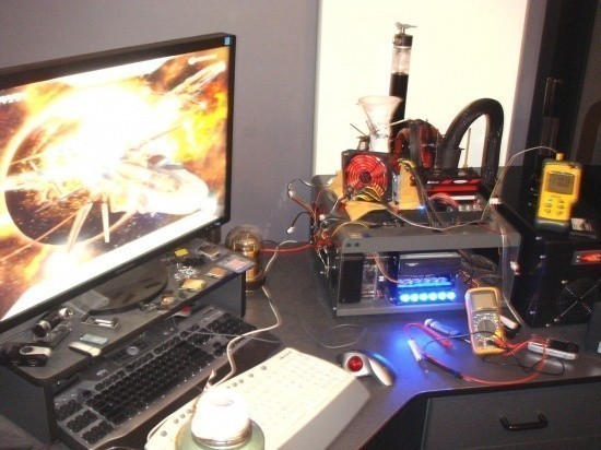 Kingpin Cooling Single GPU Competition with LN2 by Deanzo 18