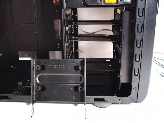 Open enlarged image Xigmatek Midgard Mid-Tower Chassis 17