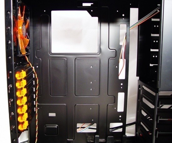 Open enlarged image Xigmatek Midgard Mid-Tower Chassis 19