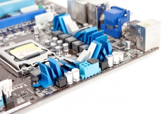ASUS P7H57D-V EVO (H57 Express) Motherboard 09