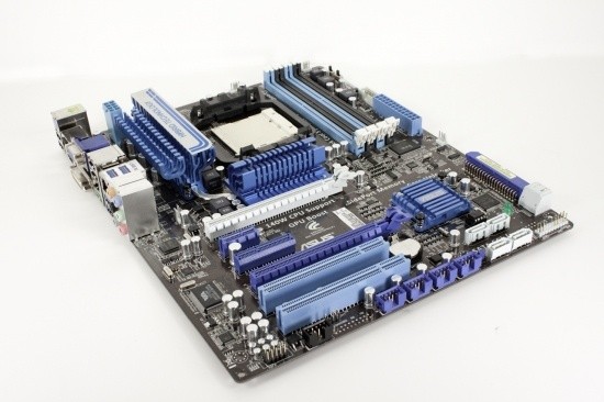 ASUS M4A89GTD Pro/USB3 (AMD 890GX) Motherboard 10