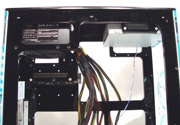 Open enlarged image Danger Den Black-Series Tower 21 Bruiser Chassis 18