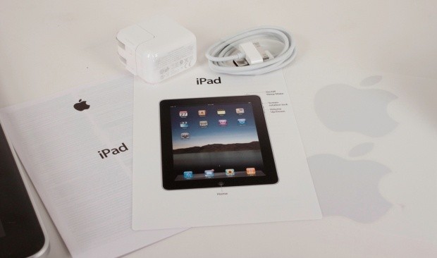 Apple iPad 16GB WiFi Slate Computer 06