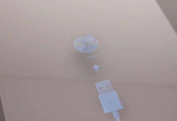 Apple iPad 16GB WiFi Slate Computer 11