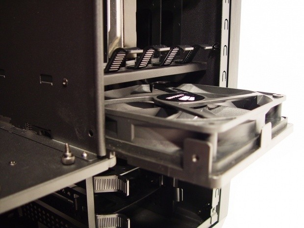 Corsair Obsidian 700D Full Tower Chassis 18
