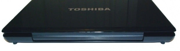 Toshiba Satellite L555D-S7930 17.3-inch Notebook 4