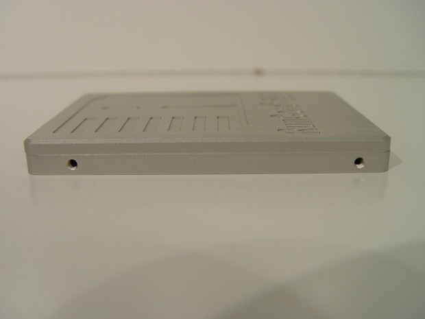 RunCore Pro V 100GB SandForce SF-1200 Solid State Drive 06