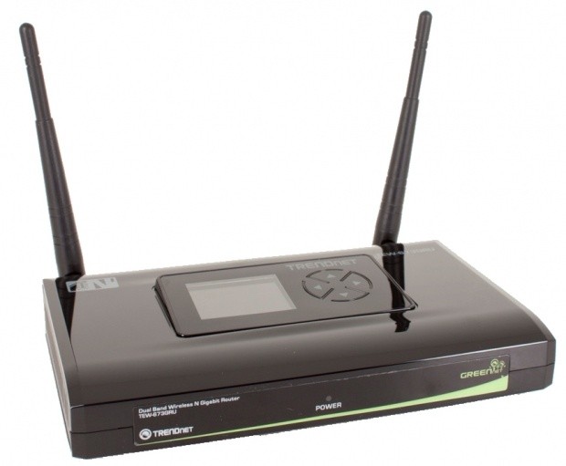 TRENDnet TEW-673GRU Dual Band 300Mbps Wireless Router 01