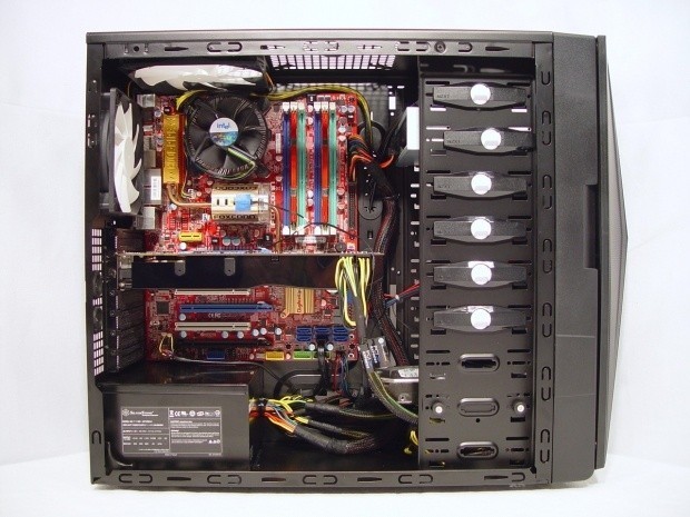 NZXT Hades Mid Tower Chassis 27