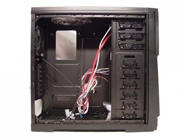 Open enlarged image Thermaltake Armor A90 Mid Tower Chassis 14