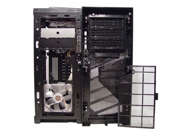 Open enlarged image Thermaltake Armor A90 Mid Tower Chassis 20