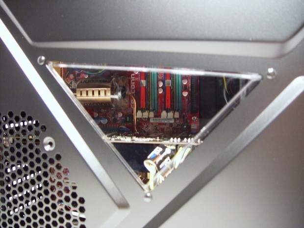 Open enlarged image Thermaltake Armor A90 Mid Tower Chassis 27